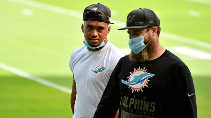 tua-tagovailoa-ryan-fitzpatrick